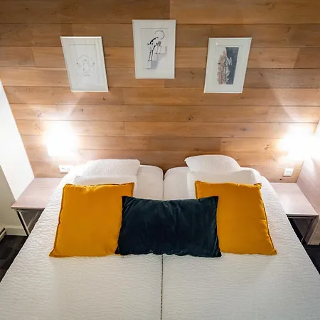 Szálloda Logis Restaurant & La Rochette