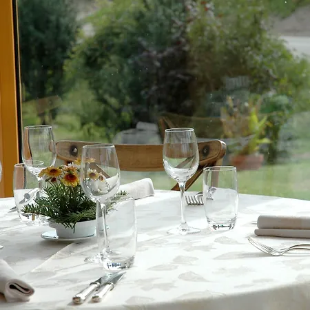 Logis Restaurant & La Rochette ラバロッシュ