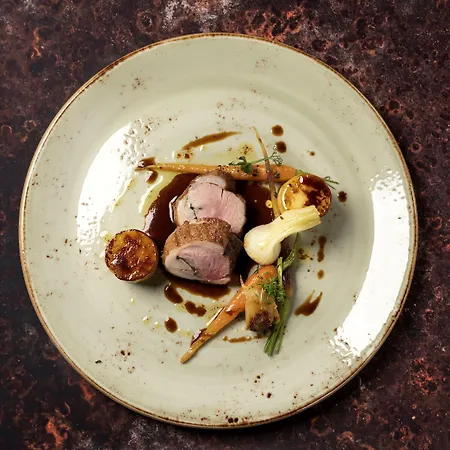 ホテル Logis Restaurant & La Rochette ラバロッシュ