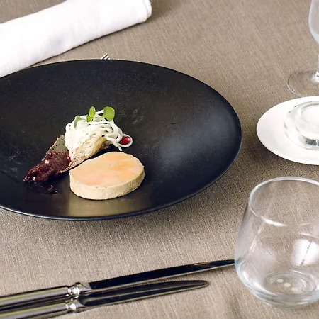 Logis Restaurant & La Rochette 3*