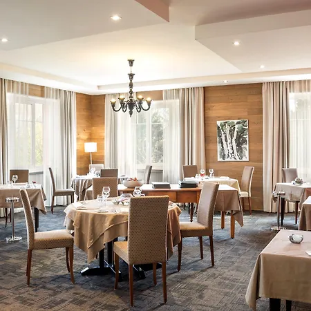 Logis Restaurant & La Rochette 호텔 3*