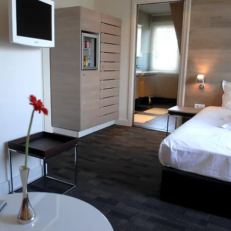 Logis Restaurant & La Rochette Szálloda 3*