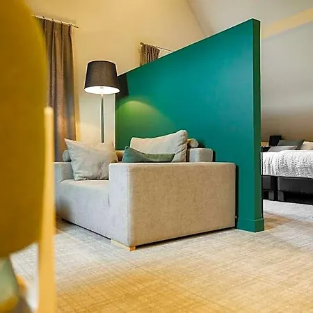 Logis Restaurant & La Rochette 3*