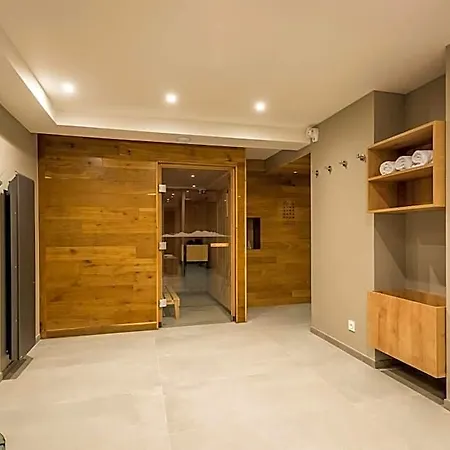 Logis Restaurant & La Rochette Hotel 3*