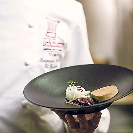 Hotel Logis Restaurant & La Rochette
