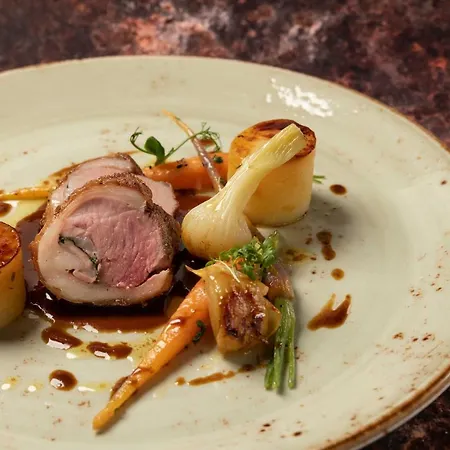 ホテル Logis Restaurant & La Rochette ラバロッシュ