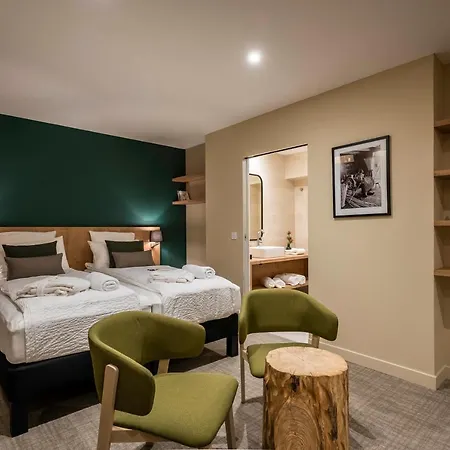 Logis Restaurant & La Rochette ホテル