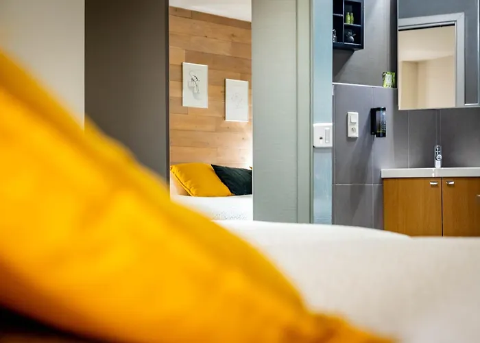 Logis Restaurant & La Rochette Hotel 3*