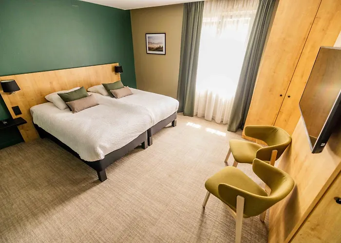 Hotel Logis Restaurant & La Rochette Labaroche