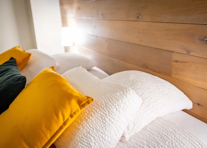 Logis Restaurant & La Rochette 3*