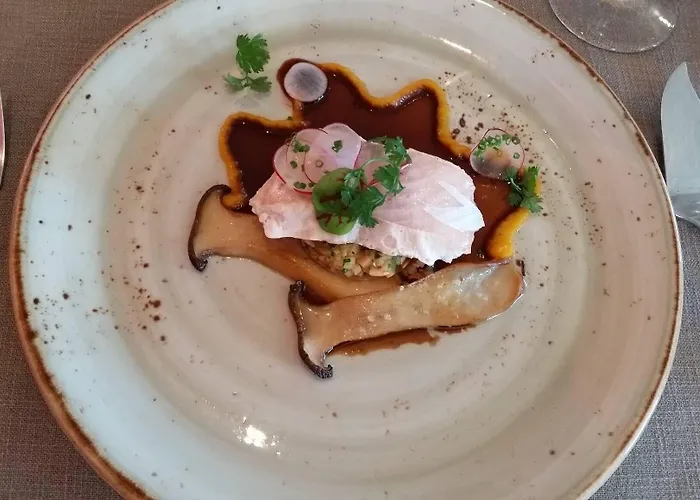 Logis Restaurant & La Rochette לבארוש