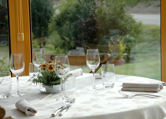 Logis Restaurant & La Rochette לבארוש