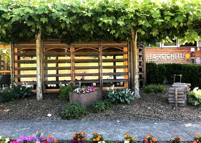 Logis Restaurant & La Rochette 3*
