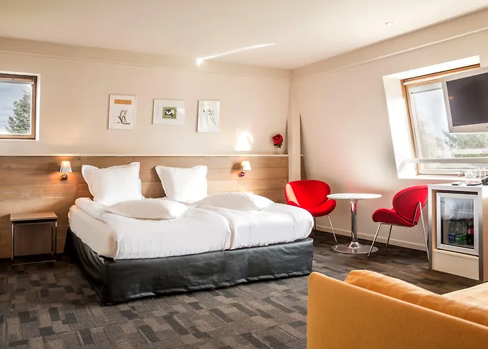 מלון Logis Restaurant & La Rochette 3*