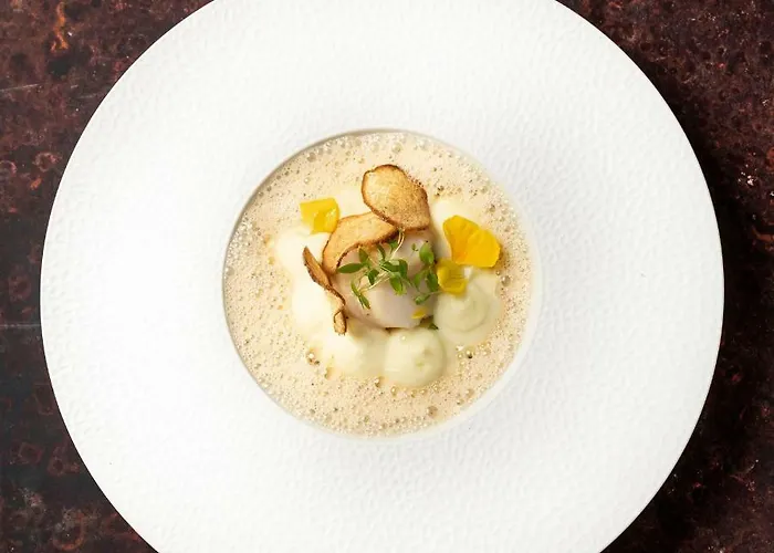 Logis Restaurant & La Rochette 3* לבארוש